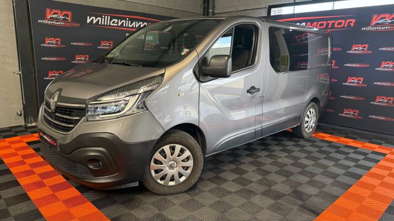 À vendre à Dunkerque Renault Trafic Confort Cabine Approfondie 6 places L1H1 2.0 dCi 145 CV BVA 2019 70 800 km