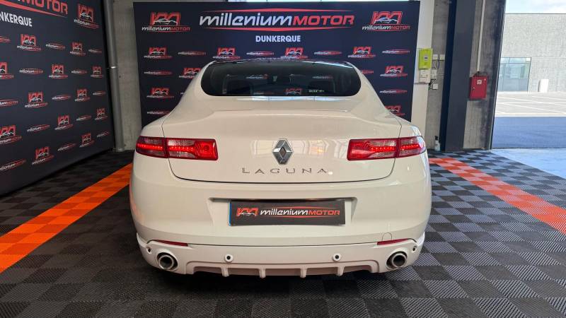 À vendre à Dunkerque Renault Laguna Coupé Intens 2.0 dCi 175 CV BVA 2015