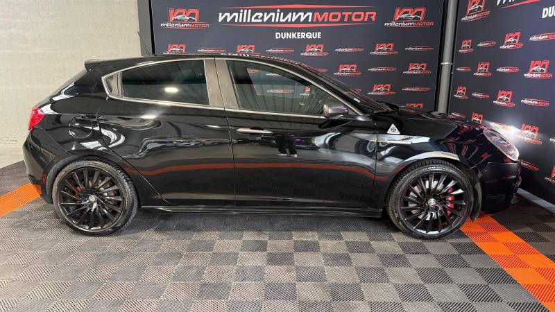 À vendre à Dunkerque Alfa Romeo Giulietta Quadrifoglio Verde 1.75 TBi 240 CV BVA