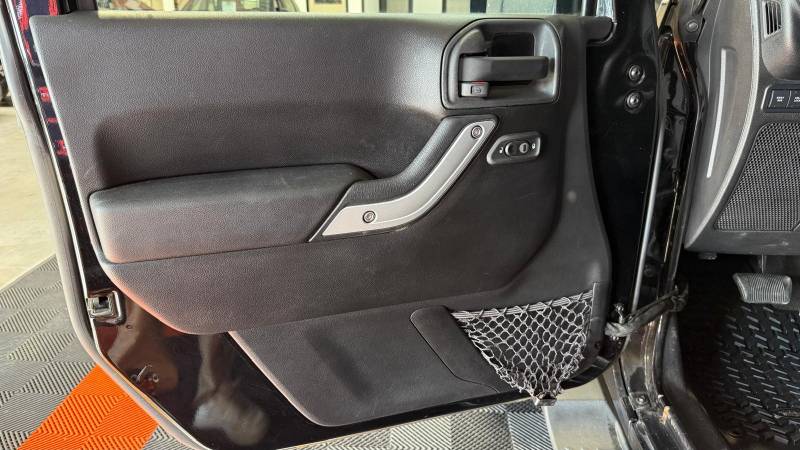 À vendre à Dunkerque Jeep Wrangler Rubicon 2.8 CRD 200 CV BVA 2014 64 500 km