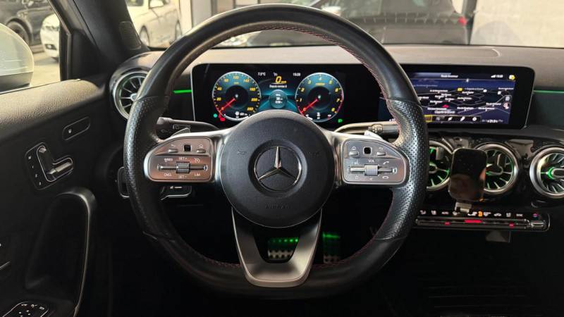 Mise en vente d'une Mercedes-Benz Classe A 200 AMG Line à Dunkerque